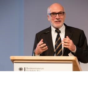 <p>Begrüßt | Berufung von Prof. Dr. Gerd Weiß als neues Mitglied und Vorsitzender der Expertengruppe</p>